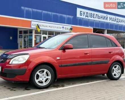 Червоний Кіа Ріо, об'ємом двигуна 1.4 л та пробігом 153 тис. км за 6399 $, фото 1 на Automoto.ua