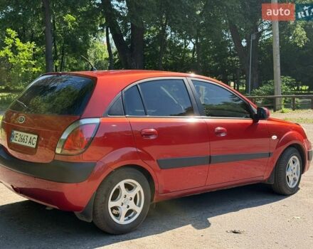 Красный Киа Рио, объемом двигателя 1.4 л и пробегом 155 тыс. км за 5800 $, фото 5 на Automoto.ua