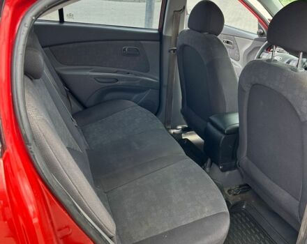 Красный Киа Рио, объемом двигателя 1.4 л и пробегом 257 тыс. км за 5300 $, фото 6 на Automoto.ua