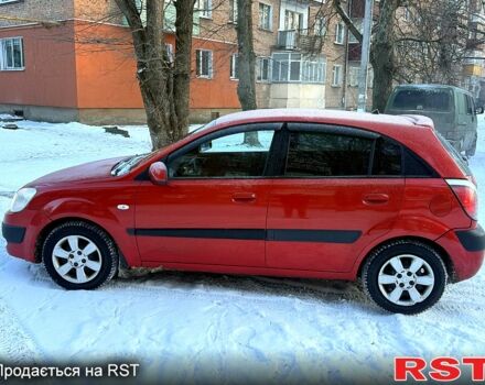 Красный Киа Рио, объемом двигателя 1.4 л и пробегом 250 тыс. км за 4700 $, фото 4 на Automoto.ua