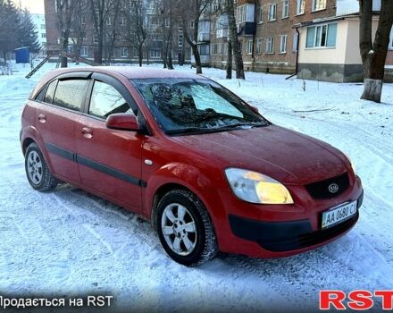 Червоний Кіа Ріо, об'ємом двигуна 1.4 л та пробігом 250 тис. км за 4500 $, фото 11 на Automoto.ua