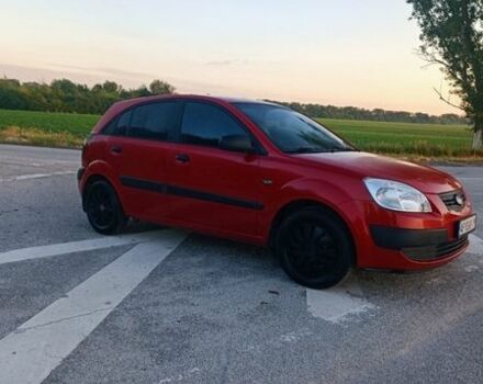 Червоний Кіа Ріо, об'ємом двигуна 1.4 л та пробігом 230 тис. км за 4100 $, фото 4 на Automoto.ua