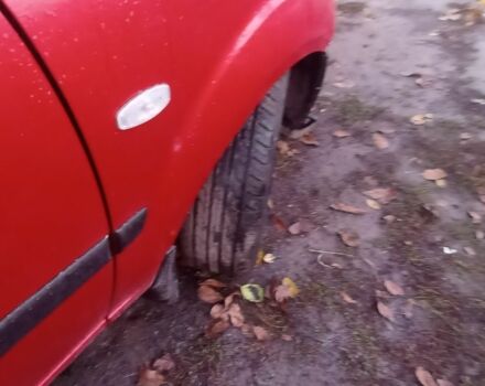 Кіа Ріо 2007 у Хороле на Automoto.ua Червоний Кіа Ріо, об'ємом двигуна 1 л та пробігом 220 тис. км за 1800 $, фото 5 на Automoto.ua