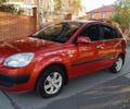 Красный Киа Рио, объемом двигателя 1.4 л и пробегом 161 тыс. км за 5750 $, фото 4 на Automoto.ua