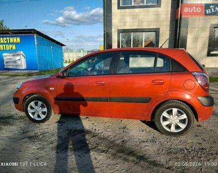 Красный Киа Рио, объемом двигателя 1.4 л и пробегом 172 тыс. км за 4650 $, фото 13 на Automoto.ua