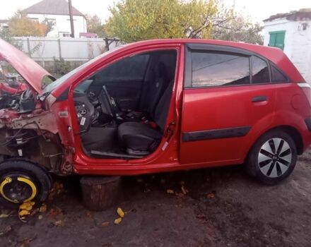 Кіа Ріо 2007 у Хороле на Automoto.ua Червоний Кіа Ріо, об'ємом двигуна 1 л та пробігом 220 тис. км за 1800 $, фото 2 на Automoto.ua