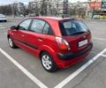 Красный Киа Рио, объемом двигателя 1.4 л и пробегом 216 тыс. км за 3900 $, фото 2 на Automoto.ua