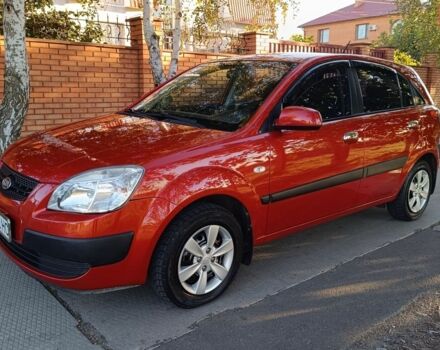 Красный Киа Рио, объемом двигателя 1.4 л и пробегом 161 тыс. км за 5750 $, фото 1 на Automoto.ua