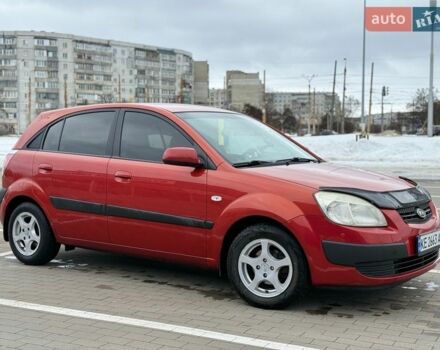 Красный Киа Рио, объемом двигателя 1.4 л и пробегом 153 тыс. км за 6499 $, фото 3 на Automoto.ua