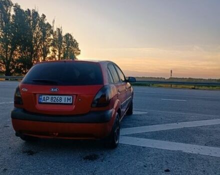 Червоний Кіа Ріо, об'ємом двигуна 1.4 л та пробігом 230 тис. км за 4100 $, фото 8 на Automoto.ua