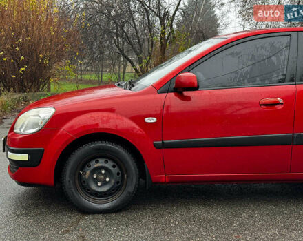 Красный Киа Рио, объемом двигателя 1.4 л и пробегом 189 тыс. км за 6490 $, фото 19 на Automoto.ua