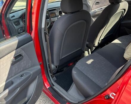 Красный Киа Рио, объемом двигателя 1.39 л и пробегом 122 тыс. км за 5900 $, фото 6 на Automoto.ua