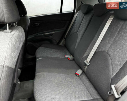 Красный Киа Рио, объемом двигателя 1.4 л и пробегом 189 тыс. км за 6490 $, фото 22 на Automoto.ua