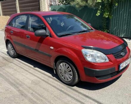Красный Киа Рио, объемом двигателя 1.4 л и пробегом 205 тыс. км за 4499 $, фото 7 на Automoto.ua