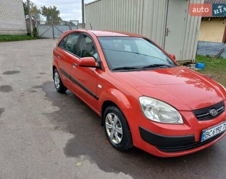 Червоний Кіа Ріо, об'ємом двигуна 1.49 л та пробігом 375 тис. км за 3450 $, фото 2 на Automoto.ua