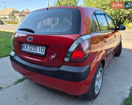Червоний Кіа Ріо, об'ємом двигуна 1.4 л та пробігом 241 тис. км за 4400 $, фото 2 на Automoto.ua