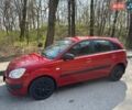 Красный Киа Рио, объемом двигателя 1.39 л и пробегом 122 тыс. км за 5900 $, фото 1 на Automoto.ua