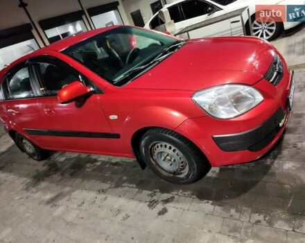 Красный Киа Рио, объемом двигателя 1.4 л и пробегом 174 тыс. км за 4500 $, фото 3 на Automoto.ua