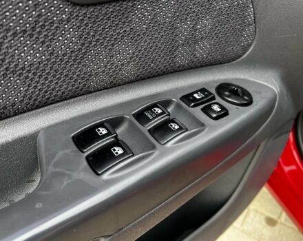 Красный Киа Рио, объемом двигателя 14 л и пробегом 127 тыс. км за 5850 $, фото 6 на Automoto.ua