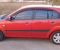 Красный Киа Рио, объемом двигателя 1.4 л и пробегом 327 тыс. км за 3700 $, фото 3 на Automoto.ua