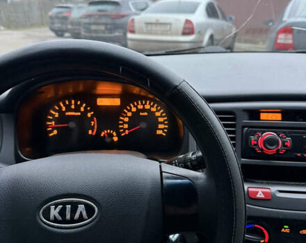 Красный Киа Рио, объемом двигателя 1.4 л и пробегом 288 тыс. км за 4700 $, фото 27 на Automoto.ua