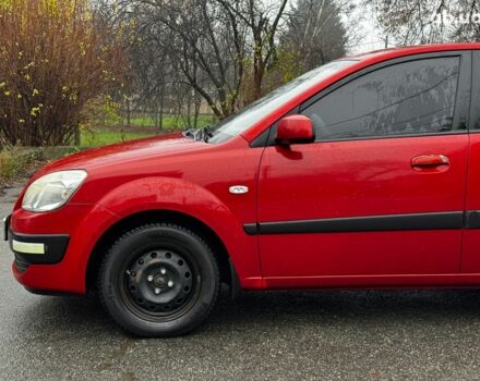 Красный Киа Рио, объемом двигателя 1.4 л и пробегом 189 тыс. км за 6490 $, фото 19 на Automoto.ua