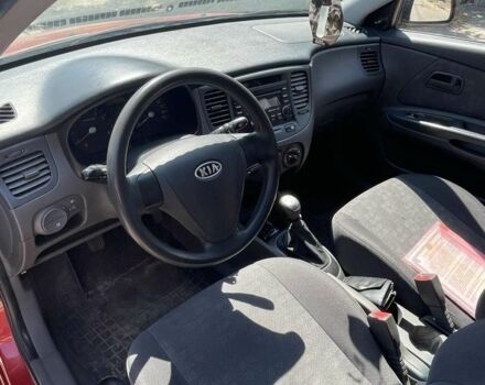 Красный Киа Рио, объемом двигателя 1.4 л и пробегом 205 тыс. км за 4499 $, фото 8 на Automoto.ua