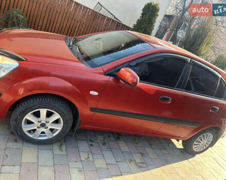 Красный Киа Рио, объемом двигателя 1.4 л и пробегом 230 тыс. км за 4300 $, фото 1 на Automoto.ua