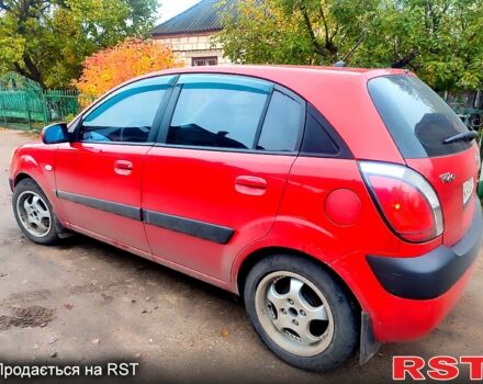 Красный Киа Рио, объемом двигателя 1.4 л и пробегом 218 тыс. км за 4200 $, фото 3 на Automoto.ua