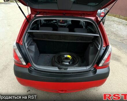Красный Киа Рио, объемом двигателя 1.4 л и пробегом 288 тыс. км за 4700 $, фото 8 на Automoto.ua