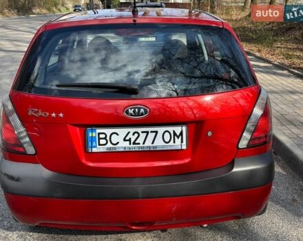 Красный Киа Рио, объемом двигателя 1.39 л и пробегом 122 тыс. км за 5900 $, фото 4 на Automoto.ua