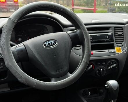 Красный Киа Рио, объемом двигателя 1.4 л и пробегом 189 тыс. км за 6490 $, фото 24 на Automoto.ua