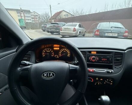 Красный Киа Рио, объемом двигателя 1.4 л и пробегом 288 тыс. км за 4700 $, фото 21 на Automoto.ua