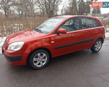 Червоний Кіа Ріо, об'ємом двигуна 1.4 л та пробігом 202 тис. км за 3999 $, фото 7 на Automoto.ua