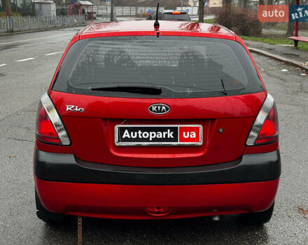 Красный Киа Рио, объемом двигателя 1.4 л и пробегом 189 тыс. км за 6490 $, фото 14 на Automoto.ua