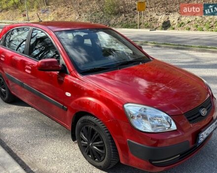Красный Киа Рио, объемом двигателя 1.39 л и пробегом 122 тыс. км за 5900 $, фото 2 на Automoto.ua