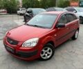 Красный Киа Рио, объемом двигателя 1.4 л и пробегом 178 тыс. км за 4500 $, фото 5 на Automoto.ua