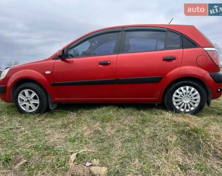 Красный Киа Рио, объемом двигателя 1.4 л и пробегом 230 тыс. км за 3900 $, фото 15 на Automoto.ua