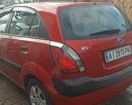 Червоний Кіа Ріо, об'ємом двигуна 1.4 л та пробігом 250 тис. км за 4300 $, фото 2 на Automoto.ua