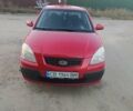 Красный Киа Рио, объемом двигателя 1.4 л и пробегом 205 тыс. км за 3700 $, фото 1 на Automoto.ua