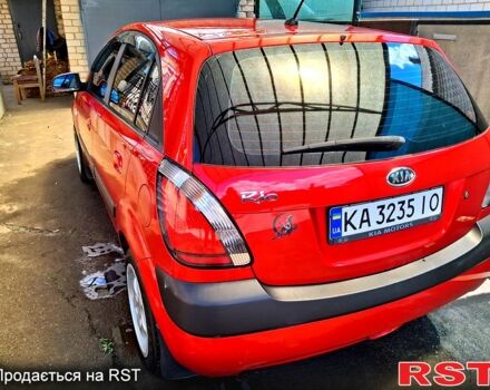 Красный Киа Рио, объемом двигателя 1.4 л и пробегом 180 тыс. км за 3800 $, фото 3 на Automoto.ua