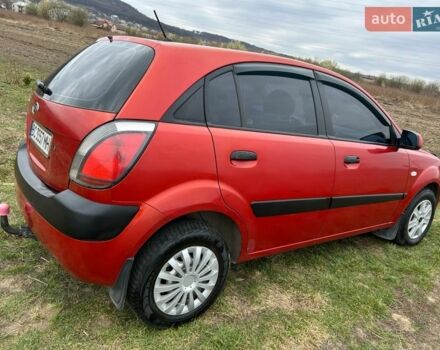 Красный Киа Рио, объемом двигателя 1.4 л и пробегом 230 тыс. км за 3900 $, фото 8 на Automoto.ua