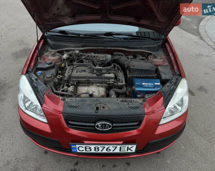 Красный Киа Рио, объемом двигателя 1.4 л и пробегом 288 тыс. км за 4700 $, фото 11 на Automoto.ua