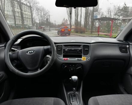 Красный Киа Рио, объемом двигателя 1.4 л и пробегом 189 тыс. км за 6490 $, фото 23 на Automoto.ua