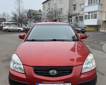 Красный Киа Рио, объемом двигателя 1.4 л и пробегом 288 тыс. км за 4700 $, фото 2 на Automoto.ua