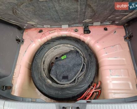 Червоний Кіа Ріо, об'ємом двигуна 1.49 л та пробігом 375 тис. км за 3450 $, фото 16 на Automoto.ua