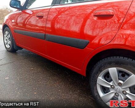 Червоний Кіа Ріо, об'ємом двигуна 1.4 л та пробігом 20200 тис. км за 3999 $, фото 2 на Automoto.ua