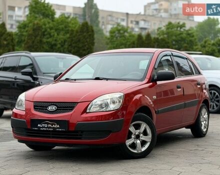 Червоний Кіа Ріо, об'ємом двигуна 1.4 л та пробігом 178 тис. км за 4500 $, фото 8 на Automoto.ua