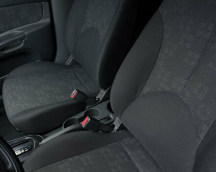 Красный Киа Рио, объемом двигателя 1.4 л и пробегом 288 тыс. км за 4700 $, фото 16 на Automoto.ua