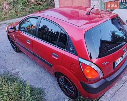Красный Киа Рио, объемом двигателя 1.4 л и пробегом 240 тыс. км за 4200 $, фото 4 на Automoto.ua
